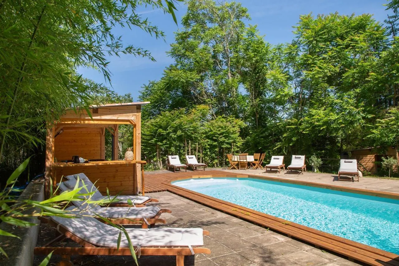 Chambre D'Hotes Au Jardin Des Saveurs Cordes Sur Ciel Oda ve Kahvaltı