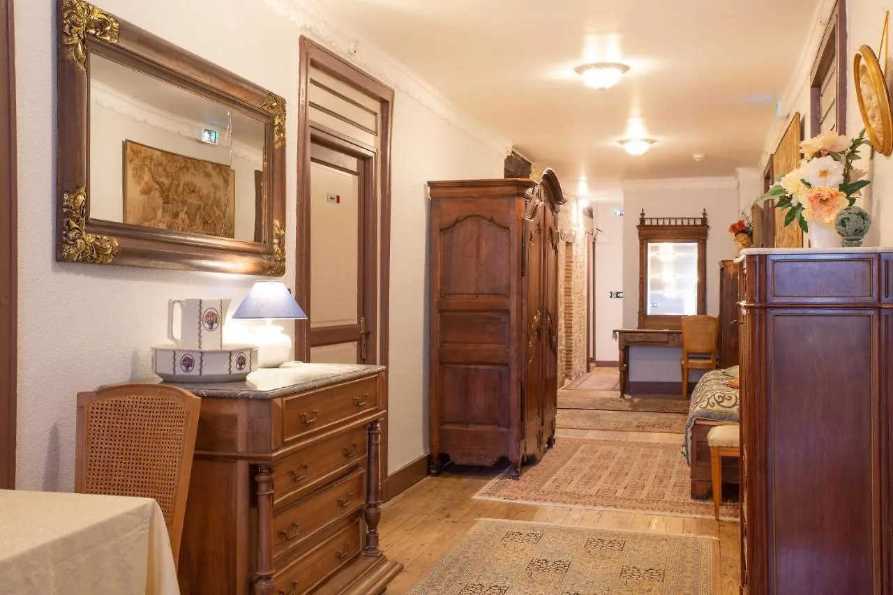 Chambre D'Hotes Au Jardin Des Saveurs Cordes Sur Ciel 2*,  Franciaország