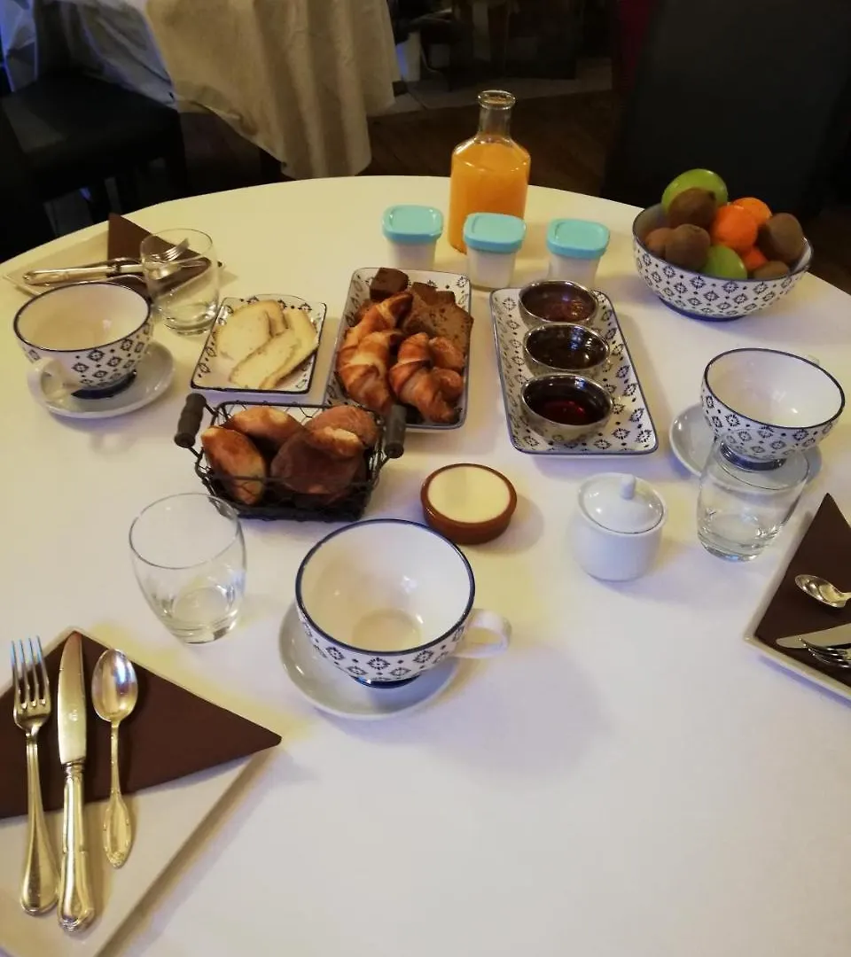 Chambre D'Hotes Au Jardin Des Saveurs Cordes Sur Ciel Panzió