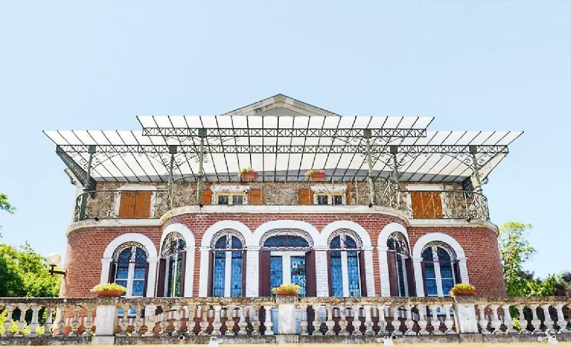 Chambre D'Hotes Au Jardin Des Saveurs Cordes Sur Ciel Franciaország